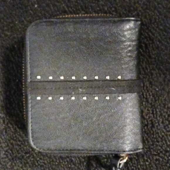 Jessica Simpson wallet - Picture 2 of 6